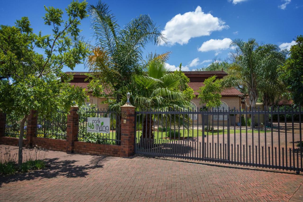 Park Living Guesthouse Bloemfontein Ngoại thất bức ảnh