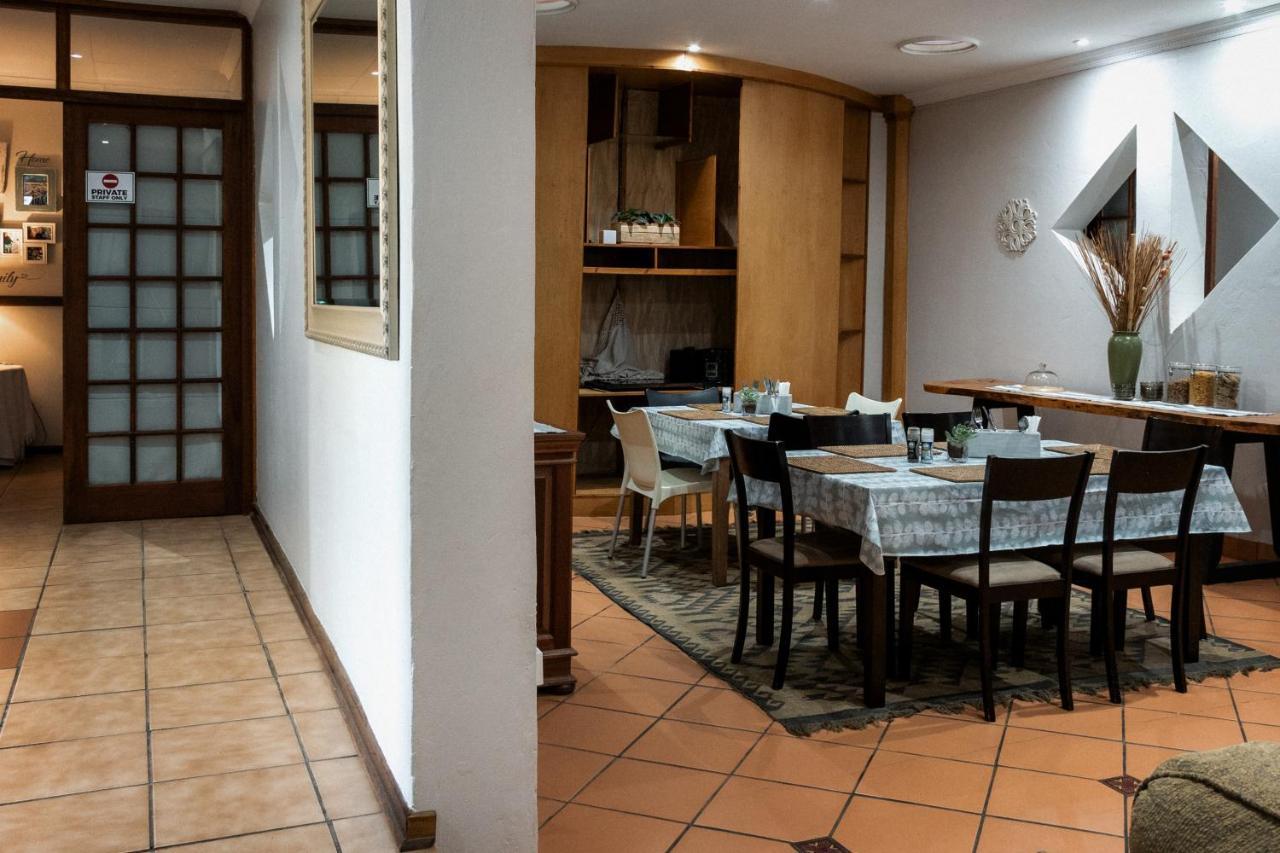 Park Living Guesthouse Bloemfontein Ngoại thất bức ảnh